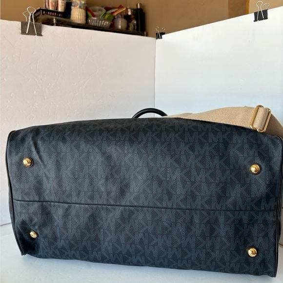 Michael Kors EUC Navy Printed Canvas Duffel Bag. - Picture 11 of 11